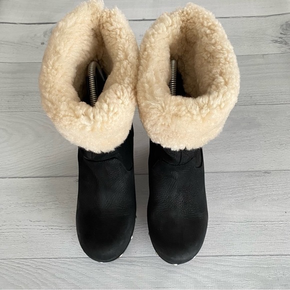 UGG Carnegie Cuffed Shearling Boots Black Suede Leather Platform Sz 8 - Picture 4 of 11
